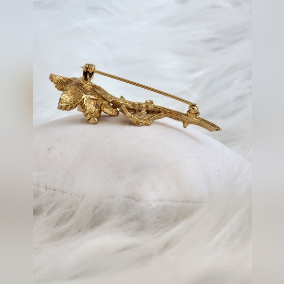 Vintage 2.5" White/Ivory Rose -Gold Plated- Floral Brooch Antique Jewelry - Picture 3 of 7